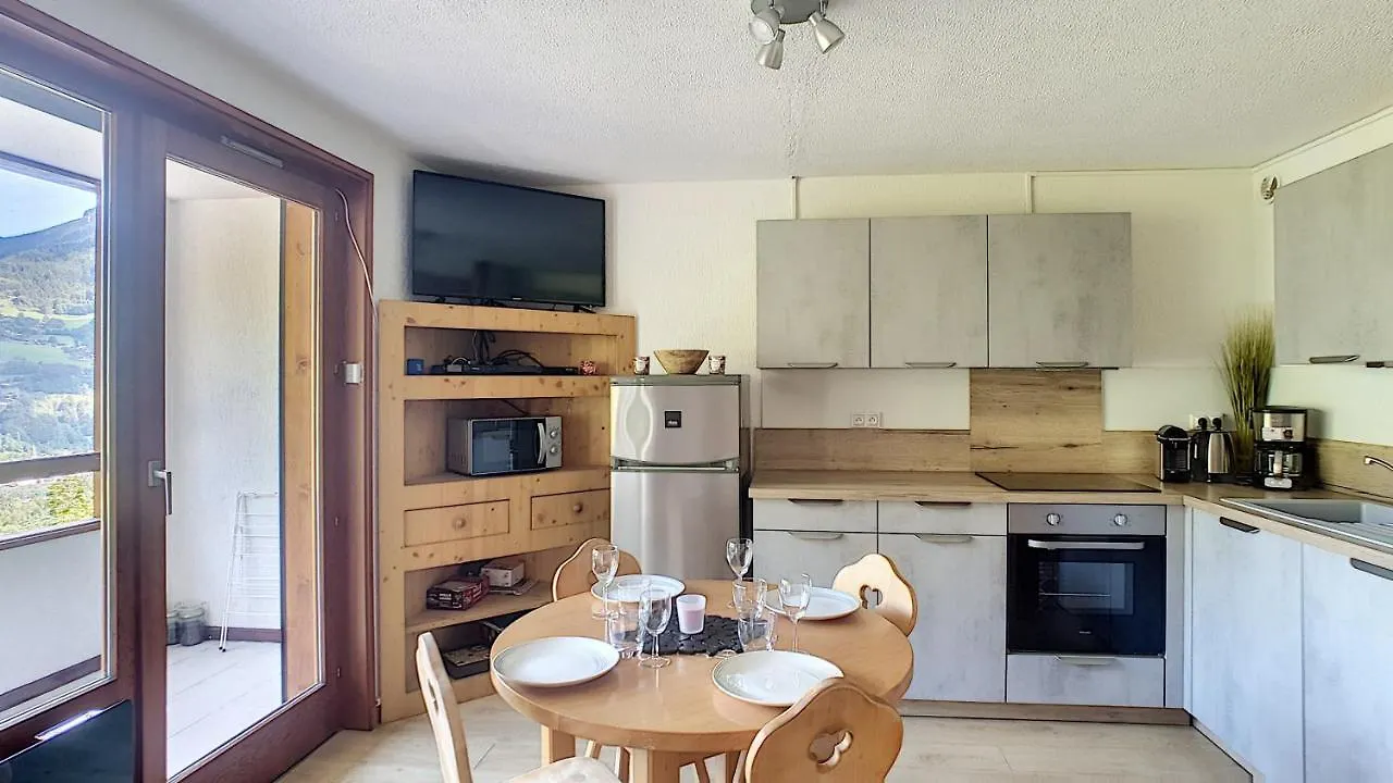 Appartement Avce Acces Piscine-Wifi-Saint Jean D'Aulps Station-4 Personnes-Daille S18 0*, Saint-Jean-dʼAulps Francia